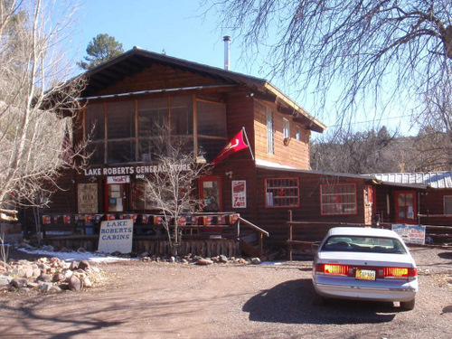 The Lake Roberts General Store (and Cabins).